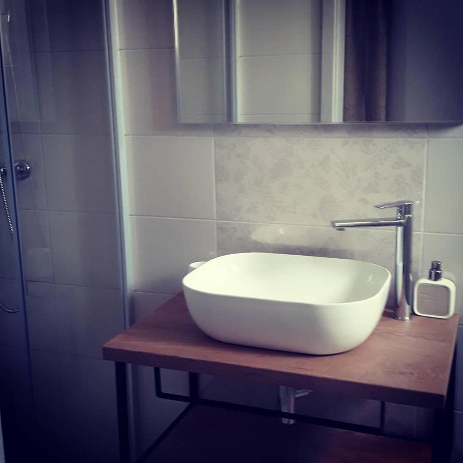 Ana & Marko Rooms โนวาลยา ภายนอก รูปภาพ